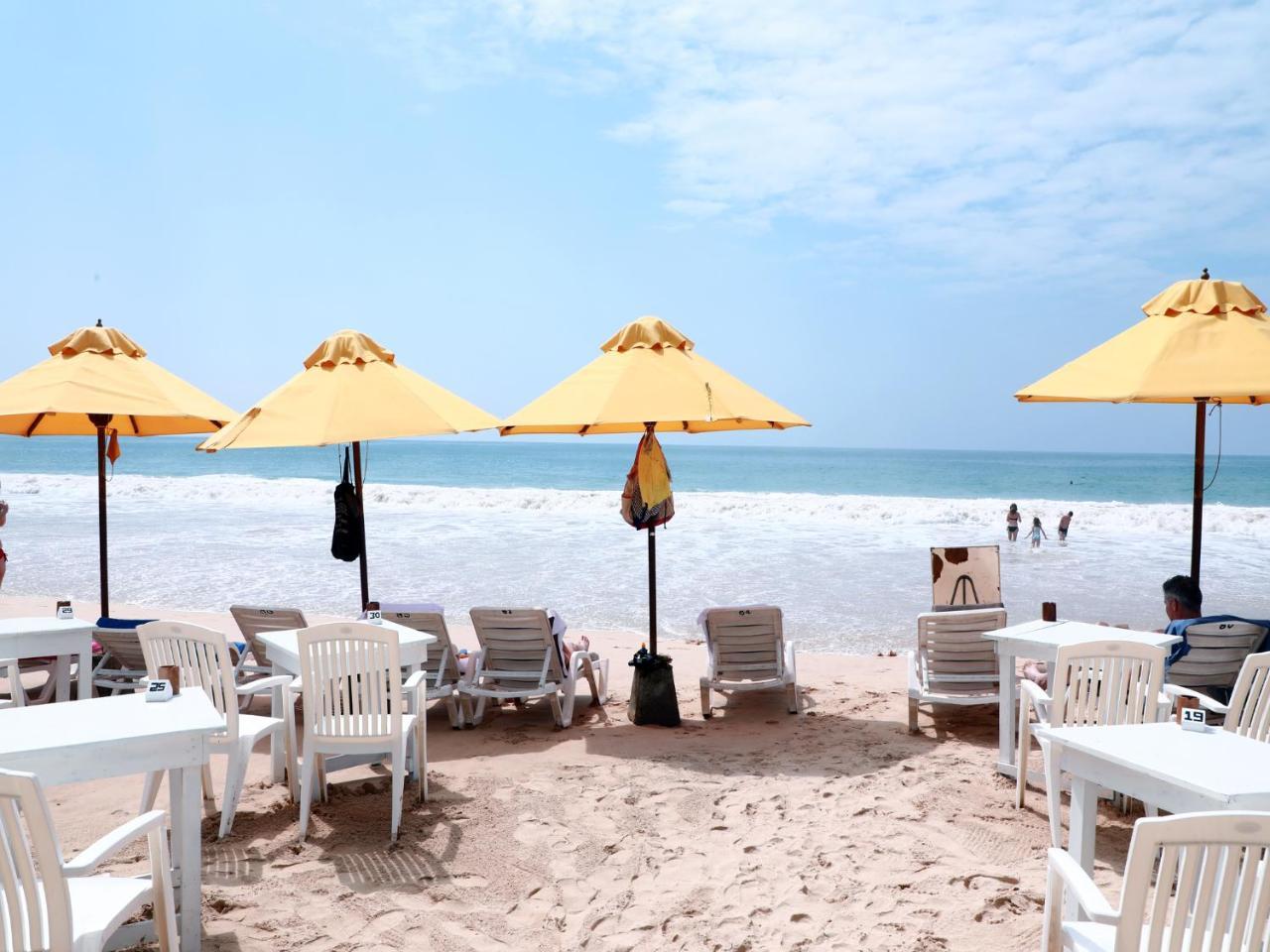 Fresh Wave Mirissa - Beach Front Екстериор снимка